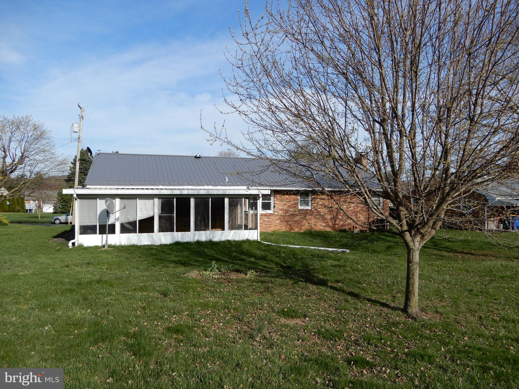 130 Rosedale Drive Manchester, PA 17345 - Photo 2 of 28 Gallery Image 2