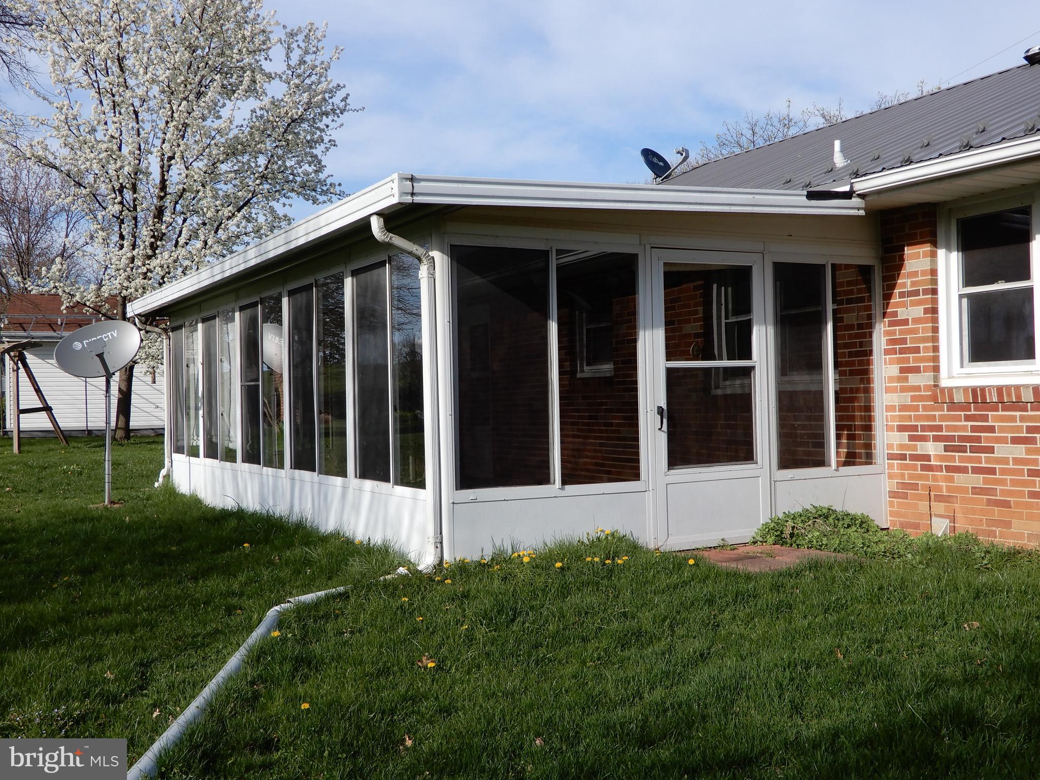 130 Rosedale Drive Manchester, PA 17345 - Photo 4 of 28 Gallery Image 4