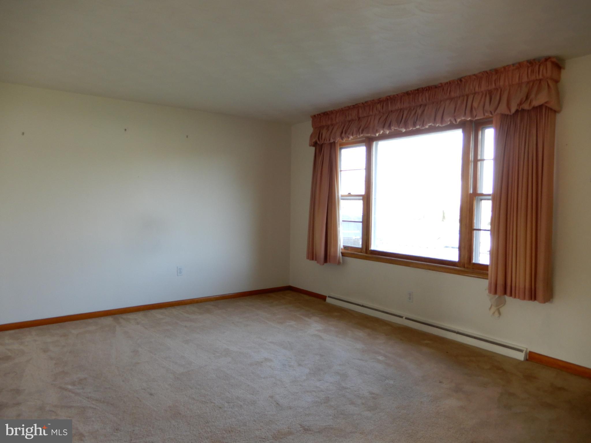 130 Rosedale Drive Manchester, PA 17345 - Photo 6 of 28 Gallery Image 6