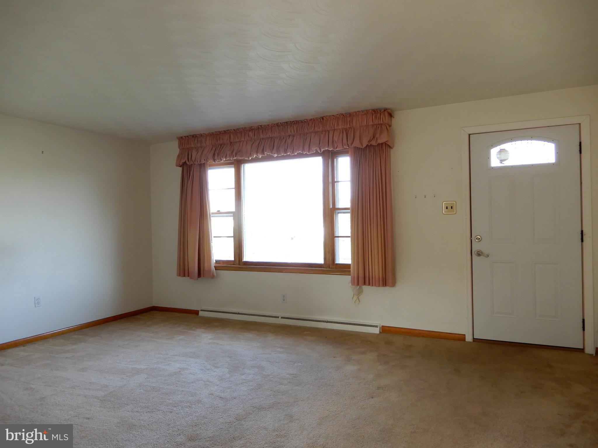 130 Rosedale Drive Manchester, PA 17345 - Photo 7 of 28 Gallery Image 7