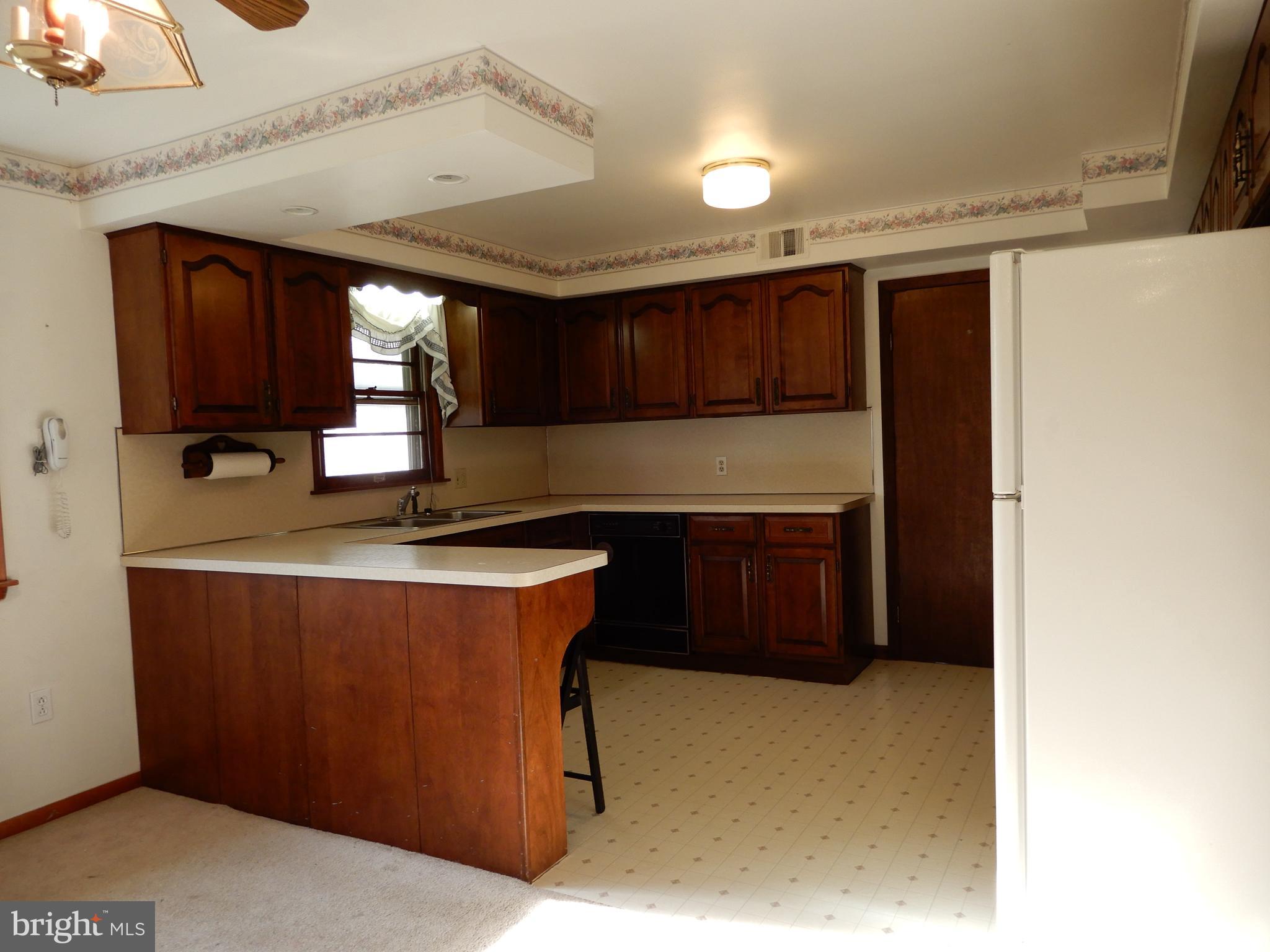 130 Rosedale Drive Manchester, PA 17345 - Photo 9 of 28 Gallery Image 9