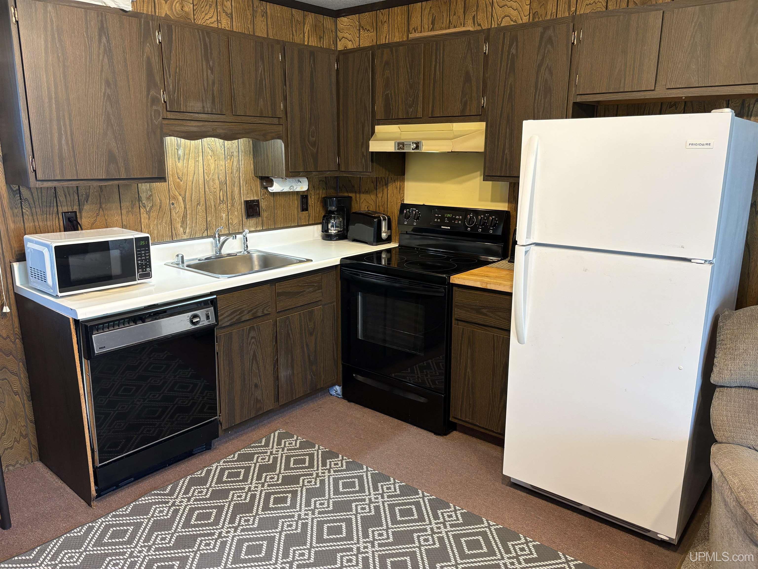 1060 La Rue Court, Unit B8 Hurley, WI 54534 - Photo 2 of 24