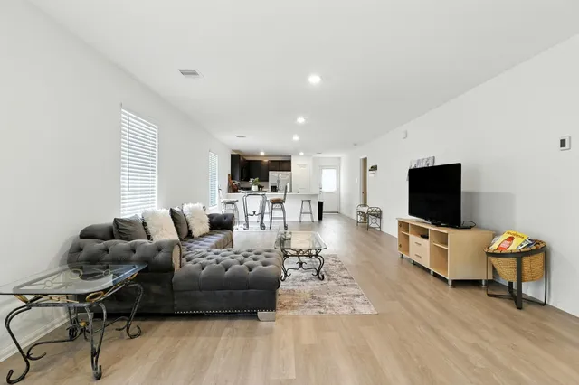 $1,850 | 379 Jewett Meadow Drive, Magnolia, TX 77354