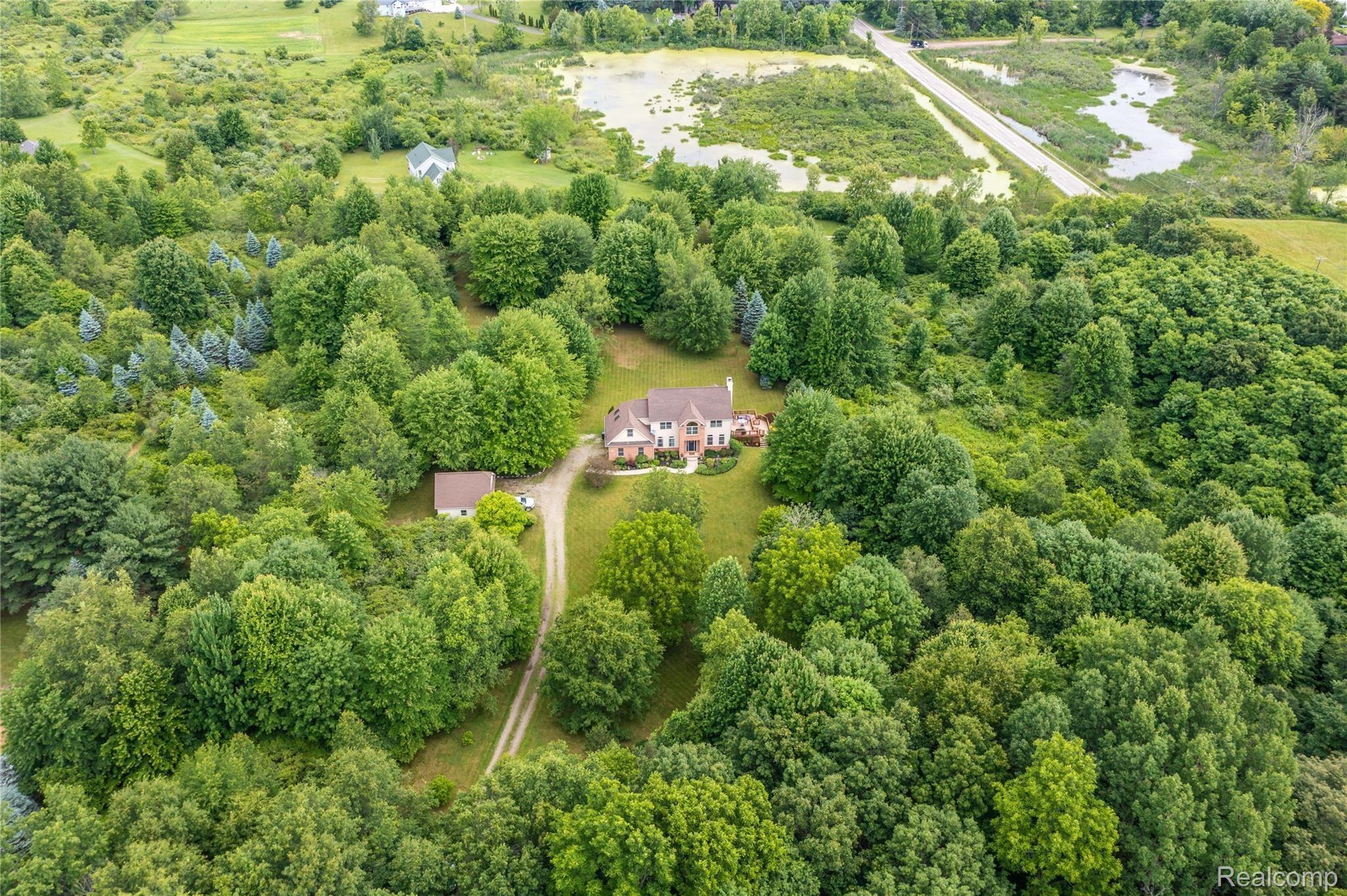1481 Sackner Road Fenton, MI 48430 - Photo 41 of 41 Exteriors 1.jpg