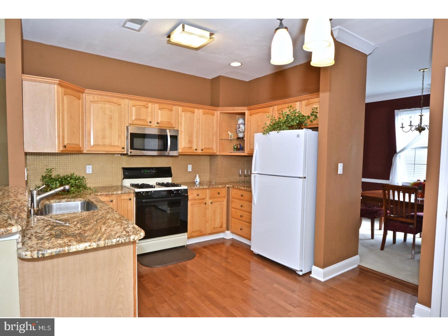 22 Manley Road Pennington, NJ 08534 - Photo 5 of 25 Kitchen