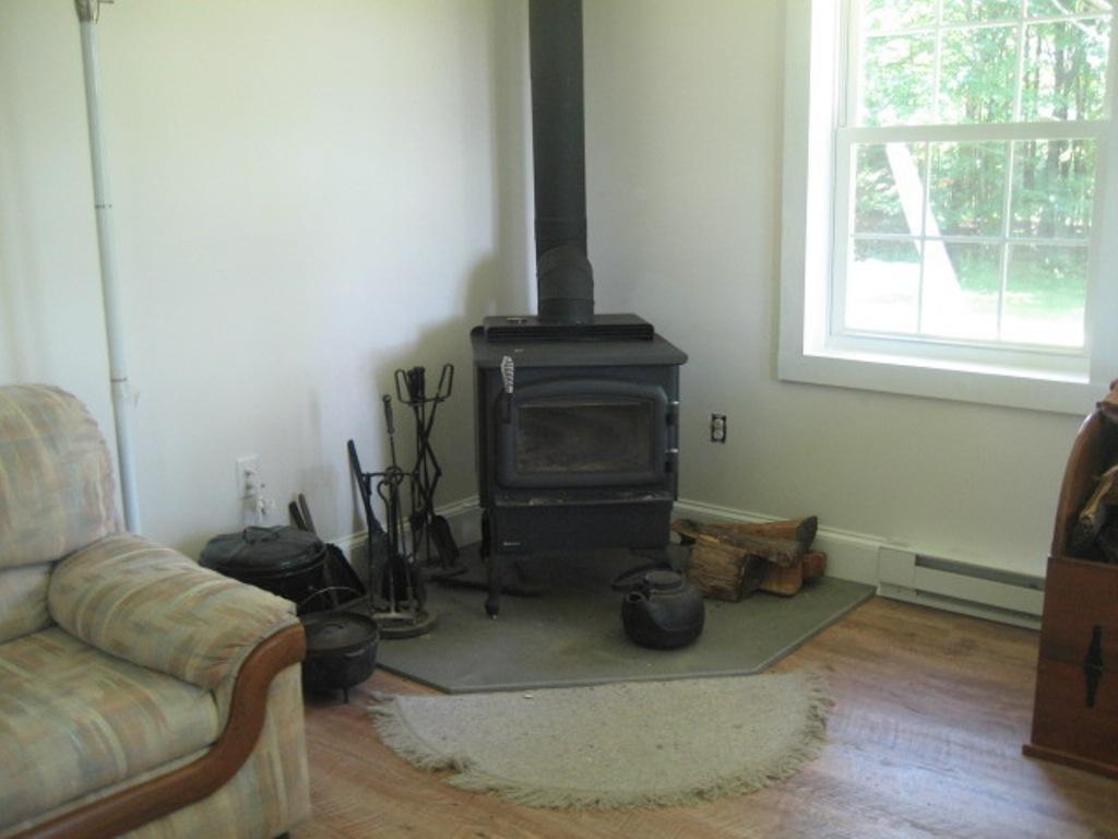 947 Campsite Road Thompson, PA 18465 - Photo 7 of 30 Gallery Image 7