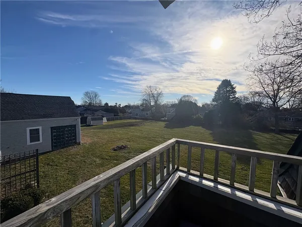 $2,200 | 438 Wolcott Avenue, Unit 6, Middletown, RI 02842