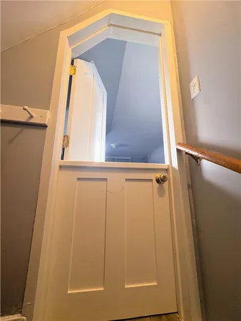 $2,200 | 438 Wolcott Avenue, Unit 6, Middletown, RI 02842