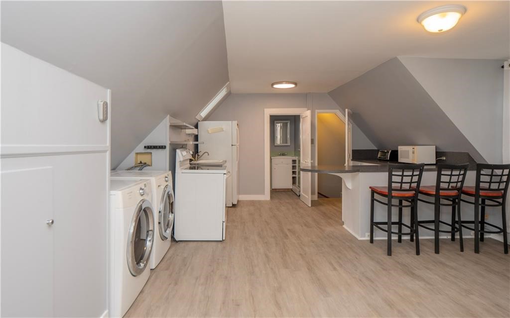 438 Wolcott Avenue, Unit 6 Middletown, RI 02842 - Photo 8 of 20