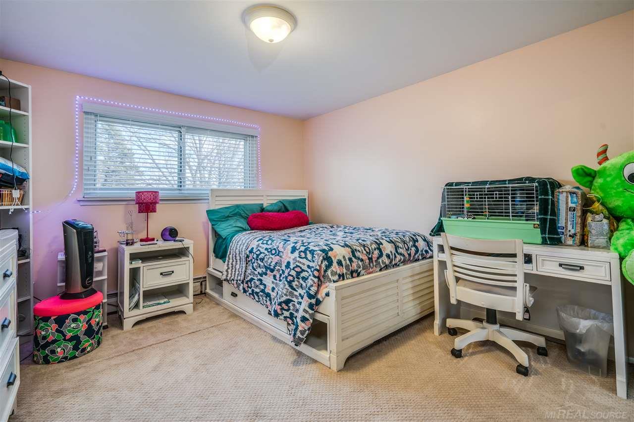 29360 Bermuda Lane Southfield, MI 48076 - Photo 28 of 38