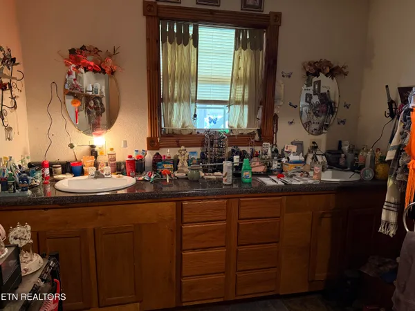 $350,000 | 5050 Scott Highway, Robbins, TN 37852