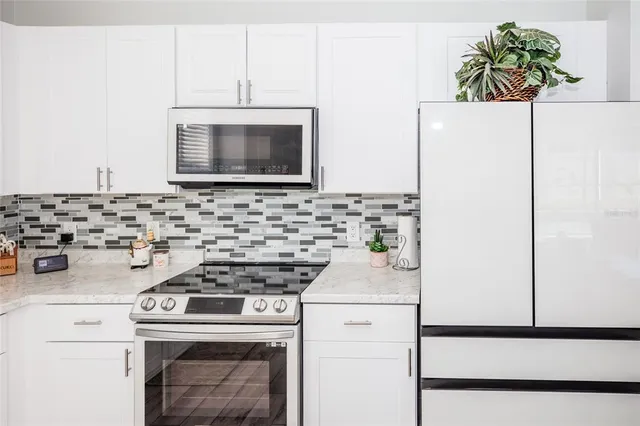 $625,000 | 1074 Berkeley Drive, Kissimmee, FL 34744