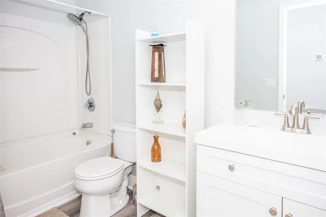 $625,000 | 1074 Berkeley Drive, Kissimmee, FL 34744