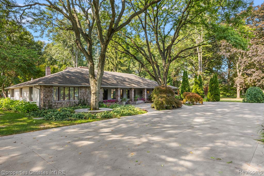 9730 Allen Road Allen Park, MI 48101 - Photo 5 of 98 Gallery Image 5