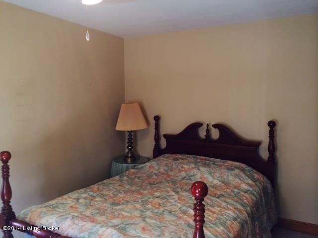 3312 Janell Road Louisville, KY 40216 - Photo 16 of 18 16