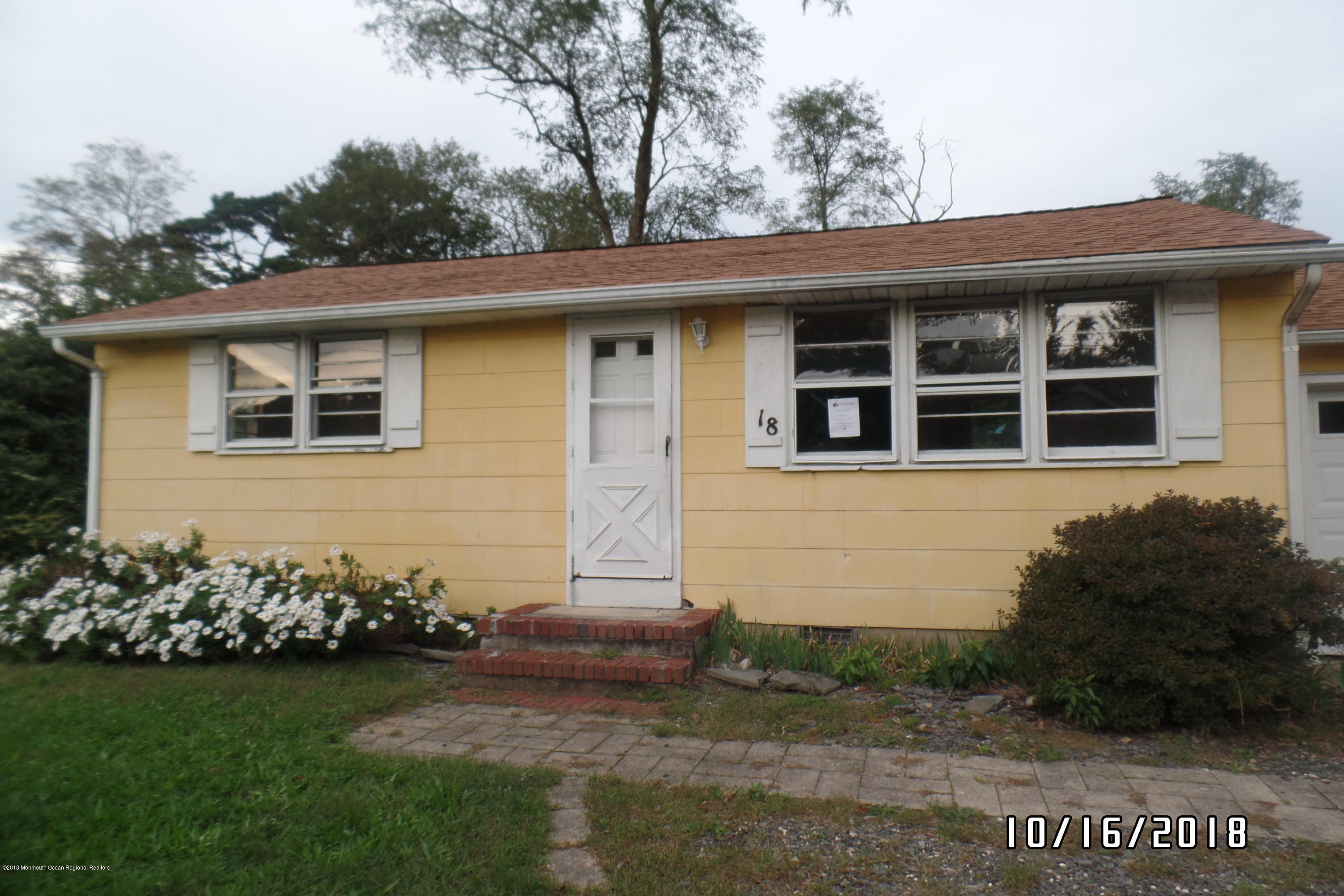 18 Littleworth Road Manahawkin, NJ 08050 - Photo 1 of 10 18 front