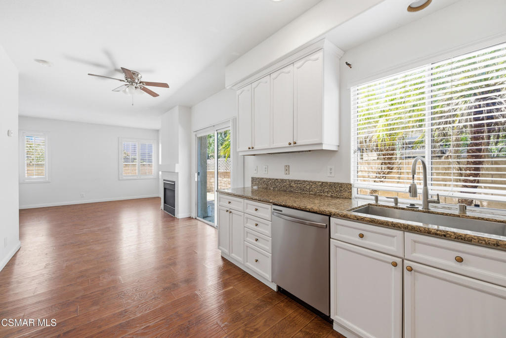 1809 Maybrook Way Simi Valley, CA 93065 - Photo 13 of 40
