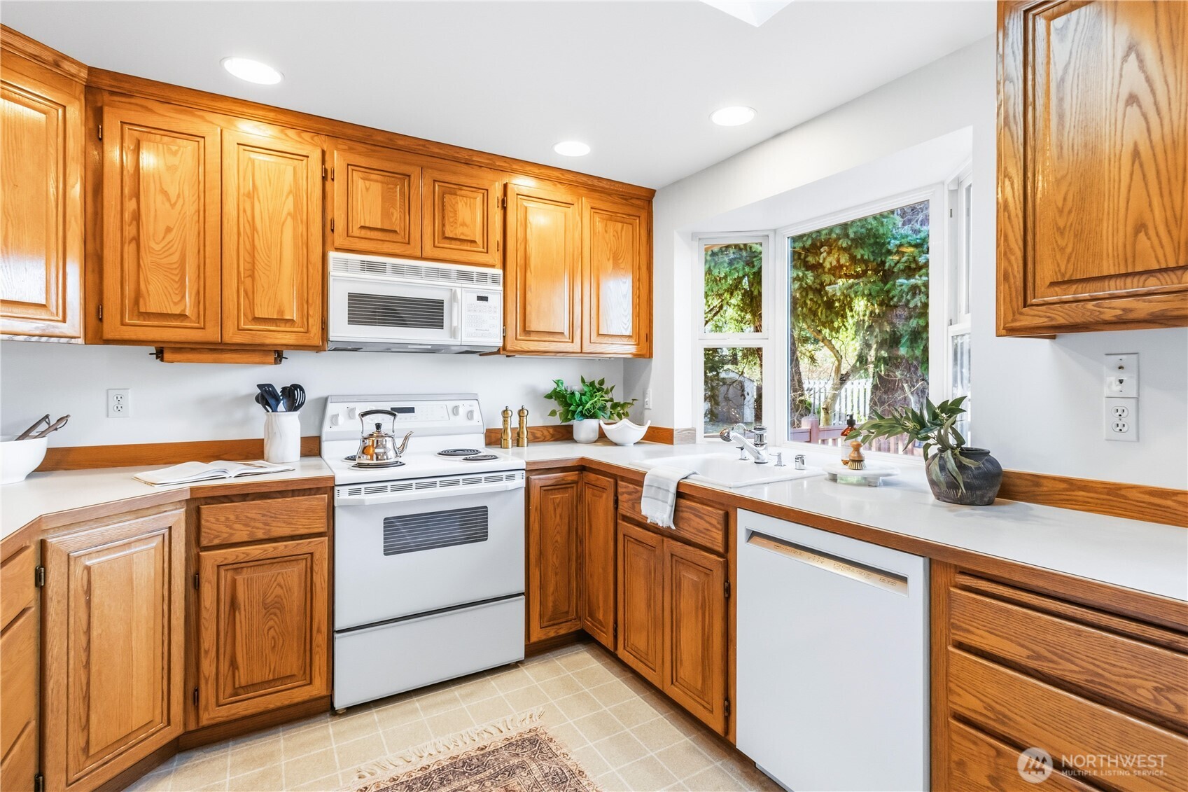 13054 Southeast 161st Street Renton, WA 98058 - Photo 13 of 32