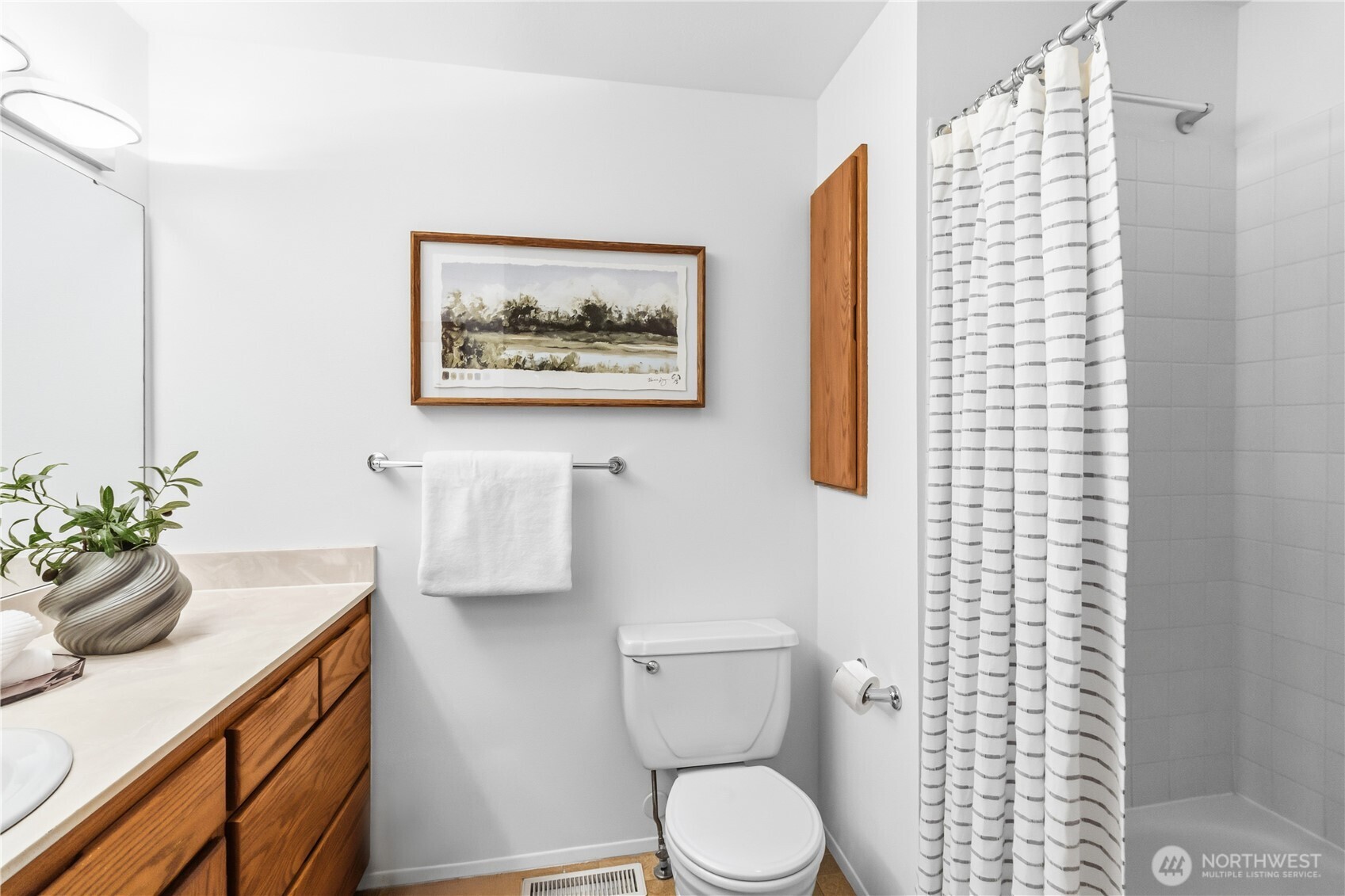 13054 Southeast 161st Street Renton, WA 98058 - Photo 15 of 32