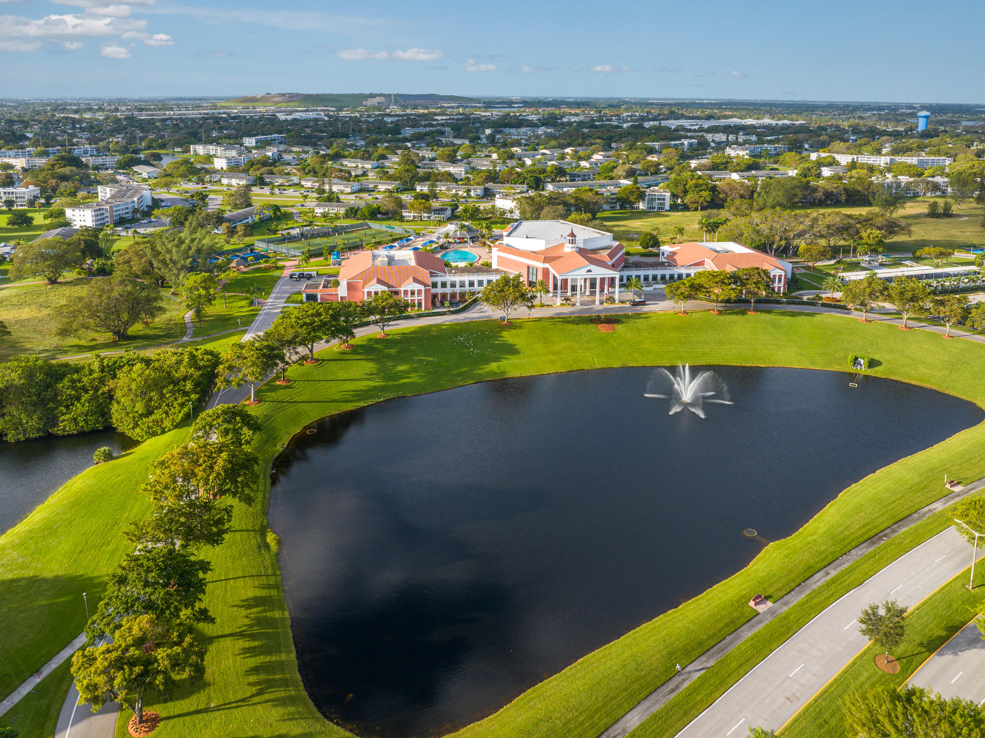 269 Durham East, Unit G Deerfield Beach, FL 33442 - Photo 21 of 45 DJI_20231121064405_0053_D-Edit