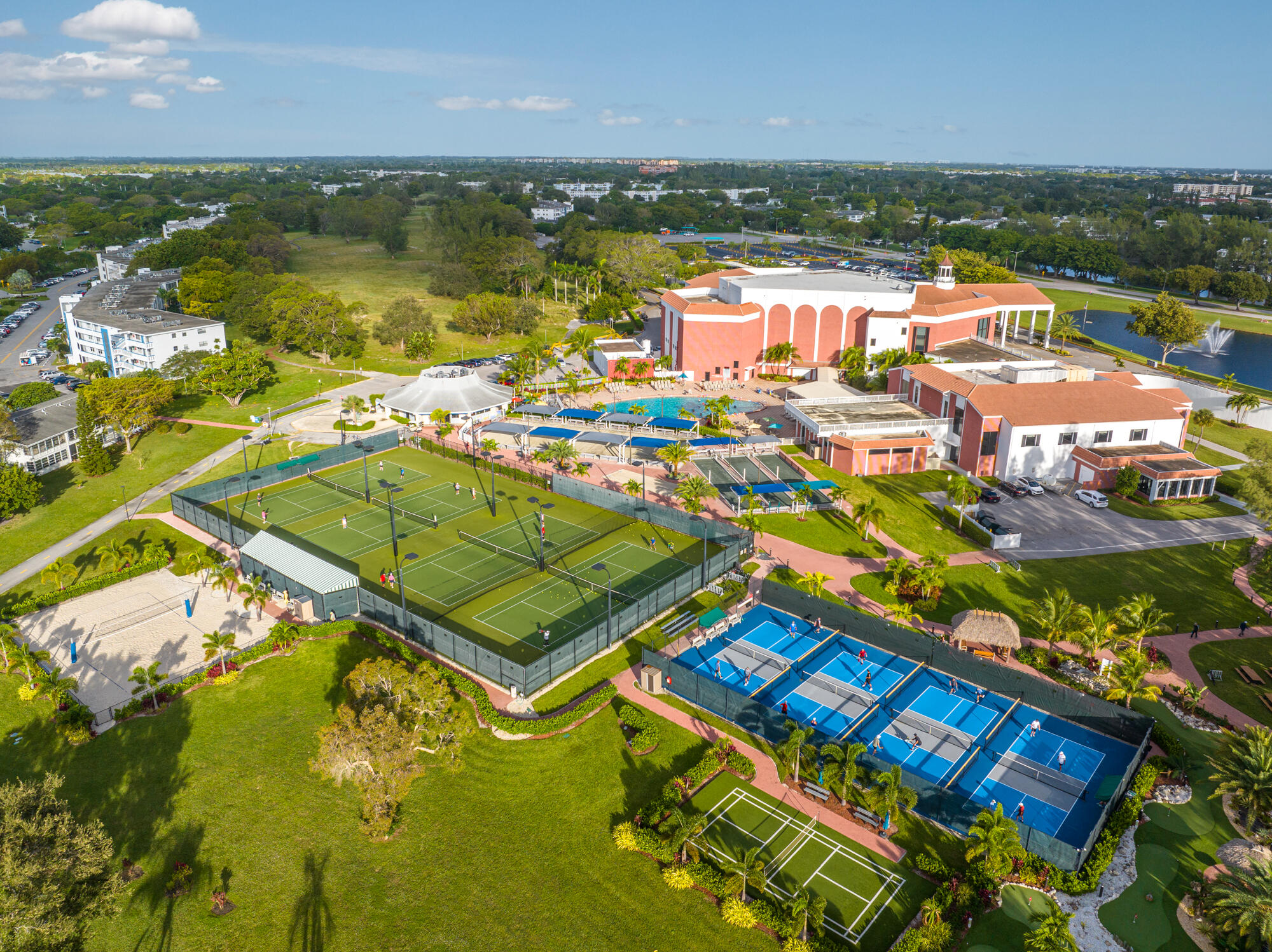 269 Durham East, Unit G Deerfield Beach, FL 33442 - Photo 32 of 45 DJI_20231121065017_0080_D-Edit