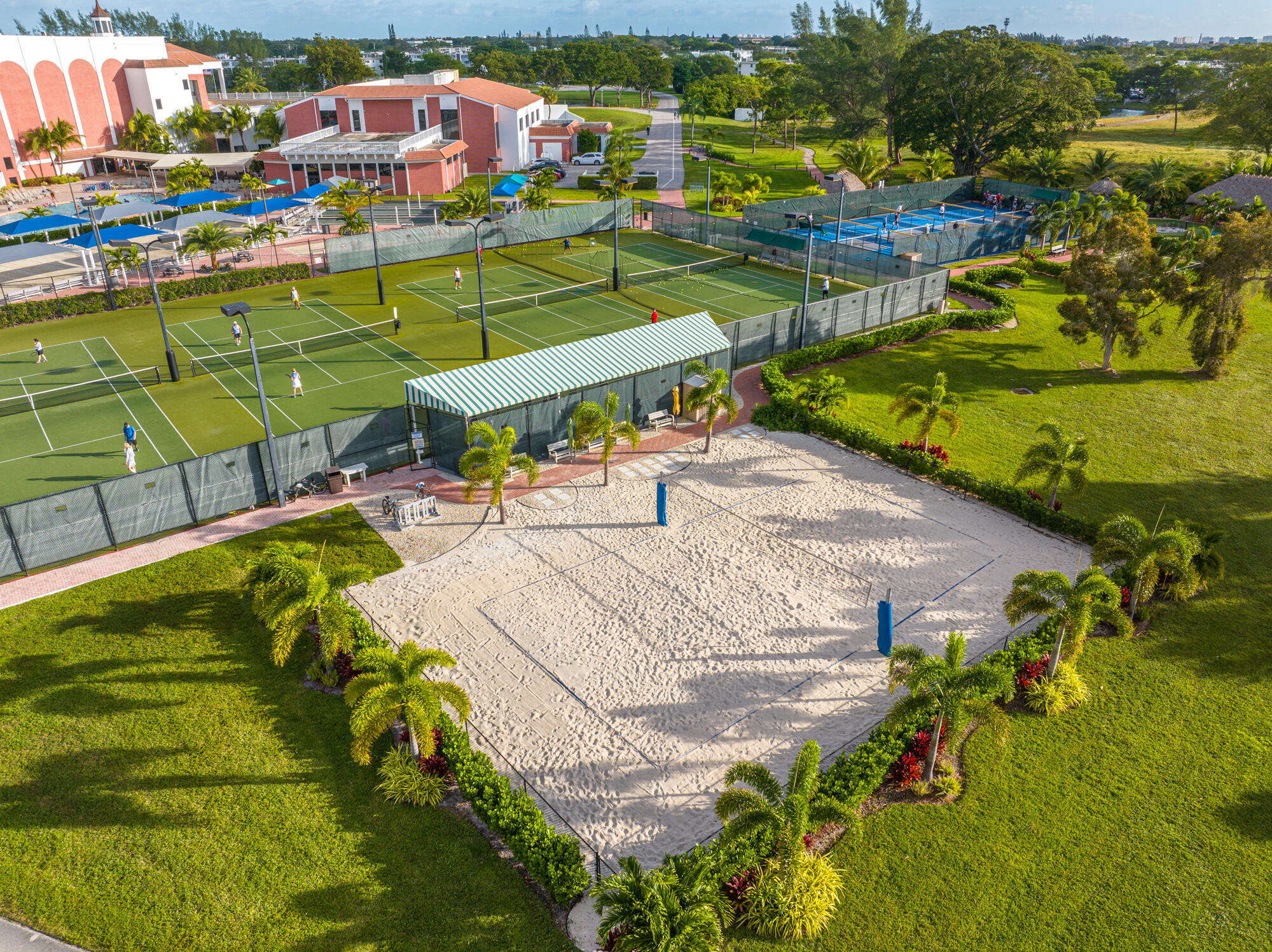 269 Durham East, Unit G Deerfield Beach, FL 33442 - Photo 34 of 45 DJI_20231121065104_0085_D