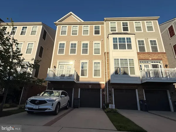 $569,900 | 25214 Split Creek Terrace, Chantilly, VA 20152