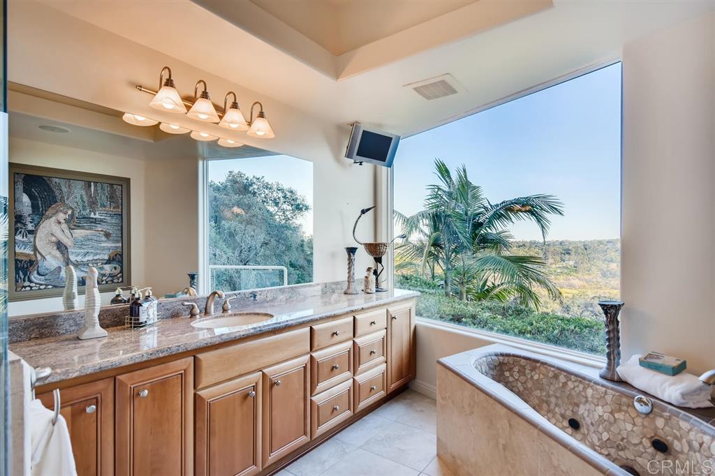 142 Hummingbird Hill Encinitas, CA 92024 - Photo 8 of 25