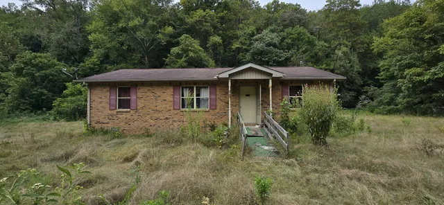 $170,000 | 5387 Highway 230, McEwen, TN 37101