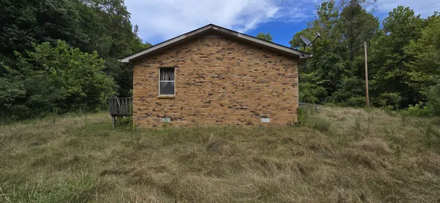 $170,000 | 5387 Highway 230, McEwen, TN 37101