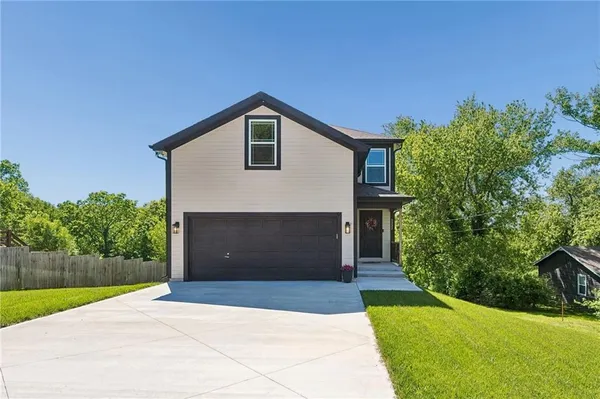 $355,000 | 5232 North Cambridge Avenue, Kansas City, MO 64119