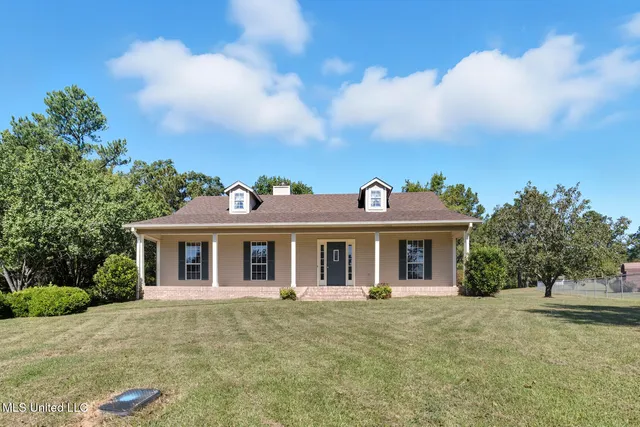 $235,000 | 602 Ridge Park Lane, Raymond, MS 39154