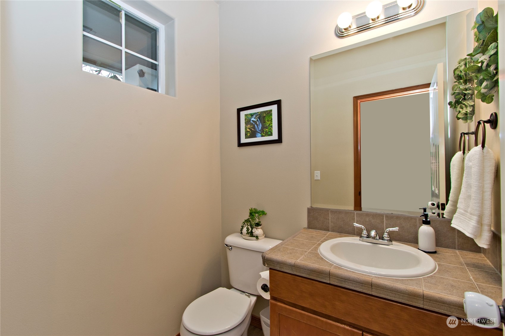 17825 20th Avenue Southeast Bothell, WA 98012 - Photo 9 of 24 Gallery Image 9