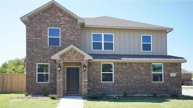 $2,350 | 712 Prairie Creek Drive, Princeton, TX 75407
