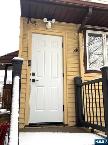 $2,500 | 465 Main Avenue, Unit 2, Wallington, NJ 07057