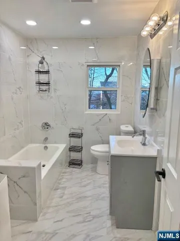 $2,500 | 465 Main Avenue, Unit 2, Wallington, NJ 07057