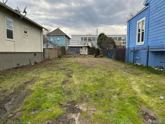 $205,888 | 2621 Market Street, Oakland, CA 94607