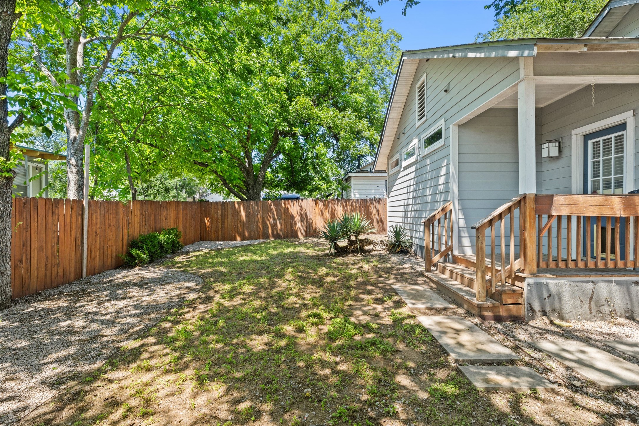 3203 East 18th Street Austin, TX 78721 - Photo 33 of 38
