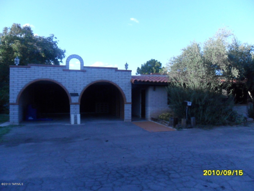 7736 East Tanque Verde Road Tucson, AZ 85715 - Photo 1 of 8