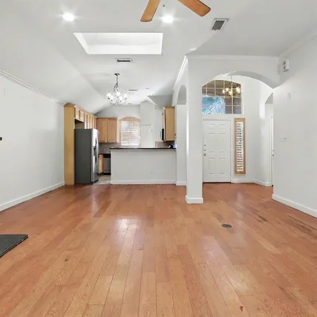 $2,250 | 4905 Canberra Lane, Arlington, TX 76017