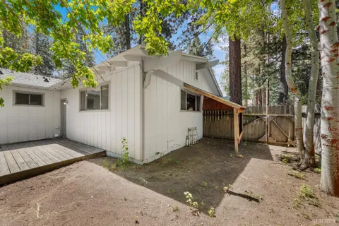 $675,000 | 917 Rainbow Drive, South Lake Tahoe, CA 96150