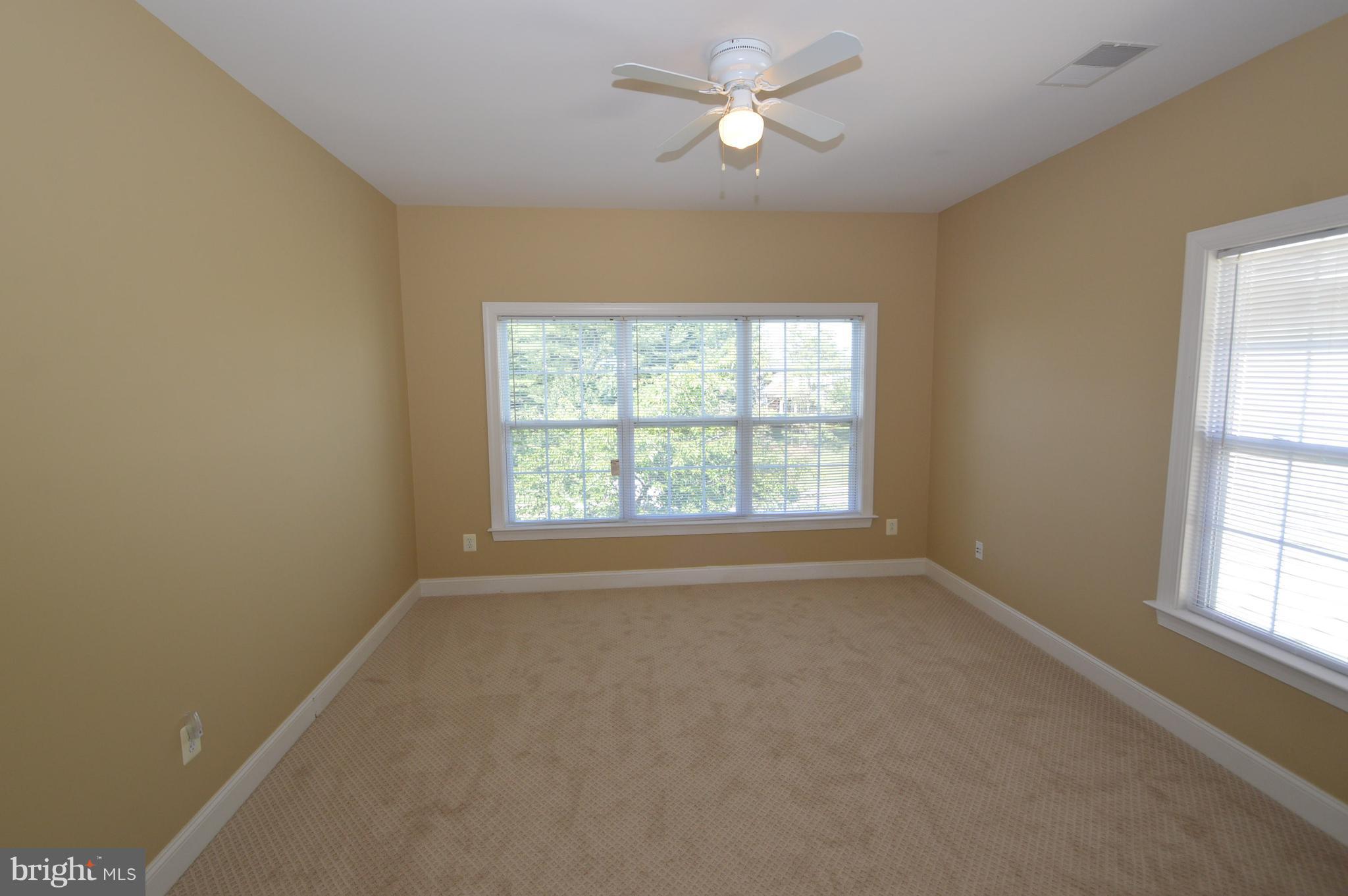 43076 La Riva Drive Ashburn, VA 20148 - Photo 11 of 19 Bedroom