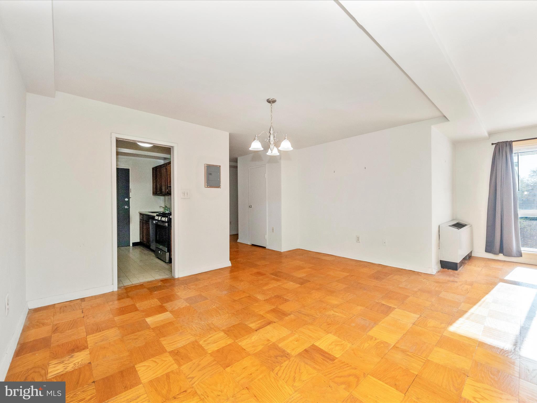 3900 Tunlaw Road Northwest, Unit 603 Washington, DC 20007 - Photo 16 of 61 Dining Area