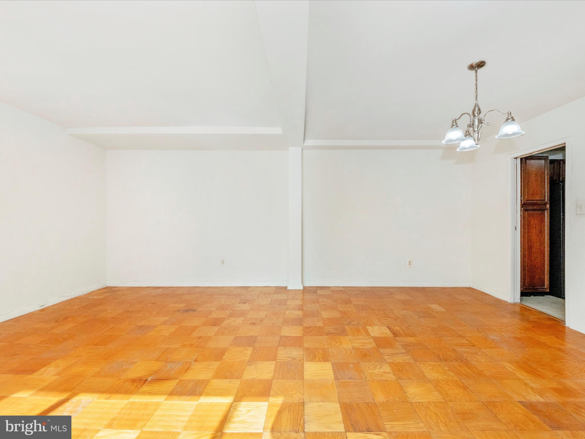 3900 Tunlaw Road Northwest, Unit 603 Washington, DC 20007 - Photo 17 of 61 Dining Area