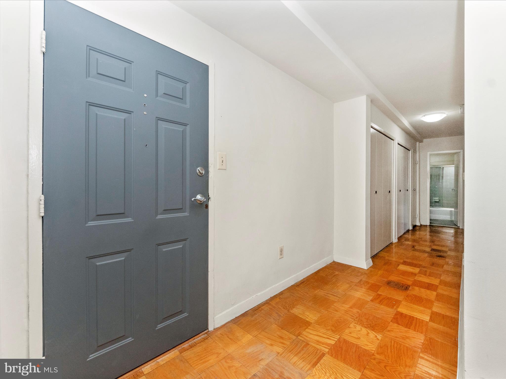 3900 Tunlaw Road Northwest, Unit 603 Washington, DC 20007 - Photo 3 of 61 Foyer