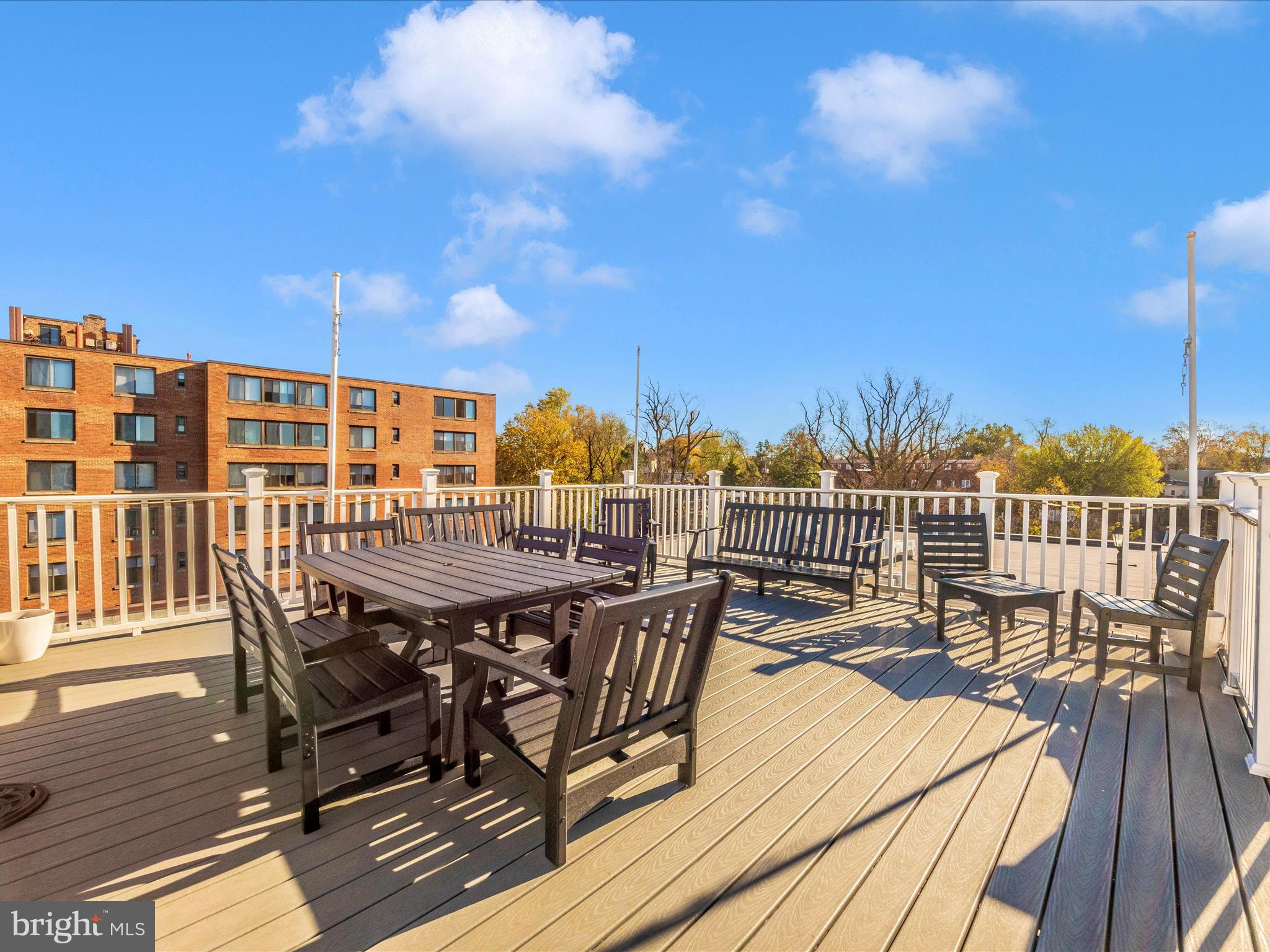 3900 Tunlaw Road Northwest, Unit 603 Washington, DC 20007 - Photo 50 of 61 Rooftop