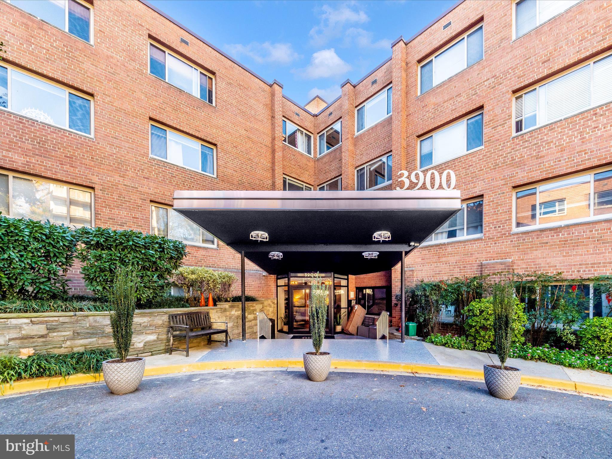3900 Tunlaw Road Northwest, Unit 603 Washington, DC 20007 - Photo 61 of 61 Exterior Front
