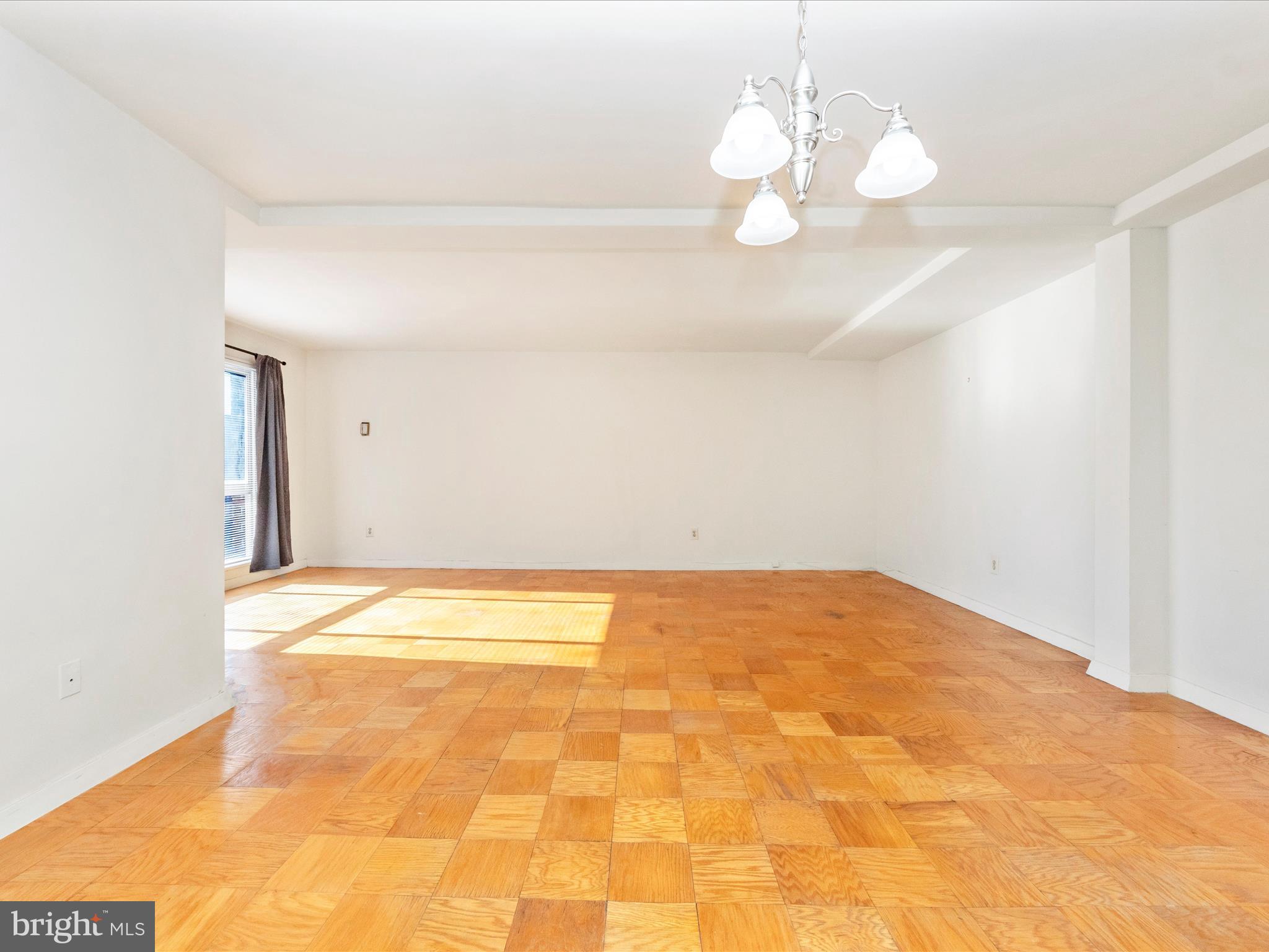 3900 Tunlaw Road Northwest, Unit 603 Washington, DC 20007 - Photo 9 of 61 Living Room
