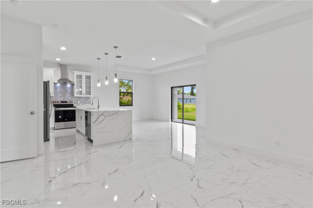 7016 Tide Circle LaBelle, FL 33935 - Photo 13 of 47