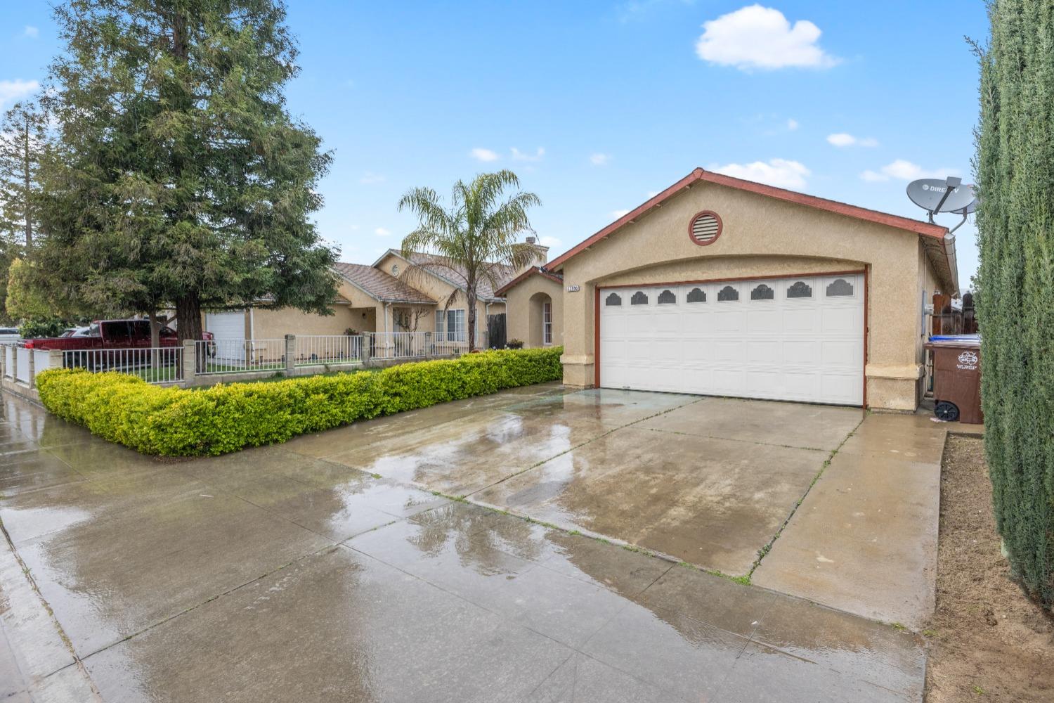 13590 9th Street Parlier, CA 93648 - Photo 3 of 30 a view of backyard of house